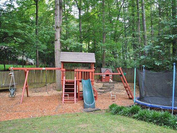 Play-set and playhouse 