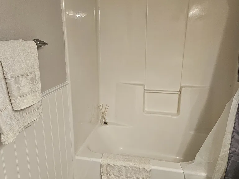 15 Woodsdale Dr #3 — Photo 12