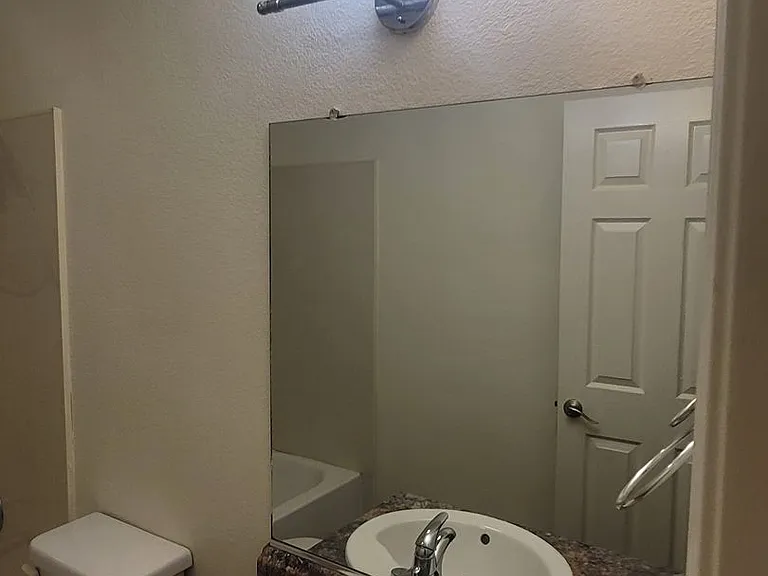 1356 E San Ramon Ave — Photo 5