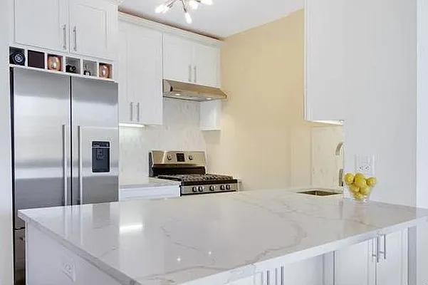 Rented by R New York | media 3