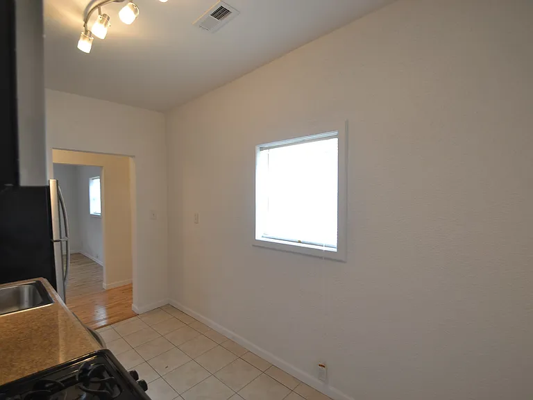 555 S Locust St #3 — Photo 25