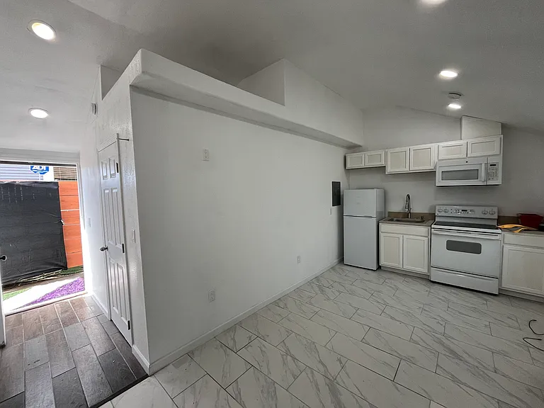 1919 E Grant Ave #B — Photo 6