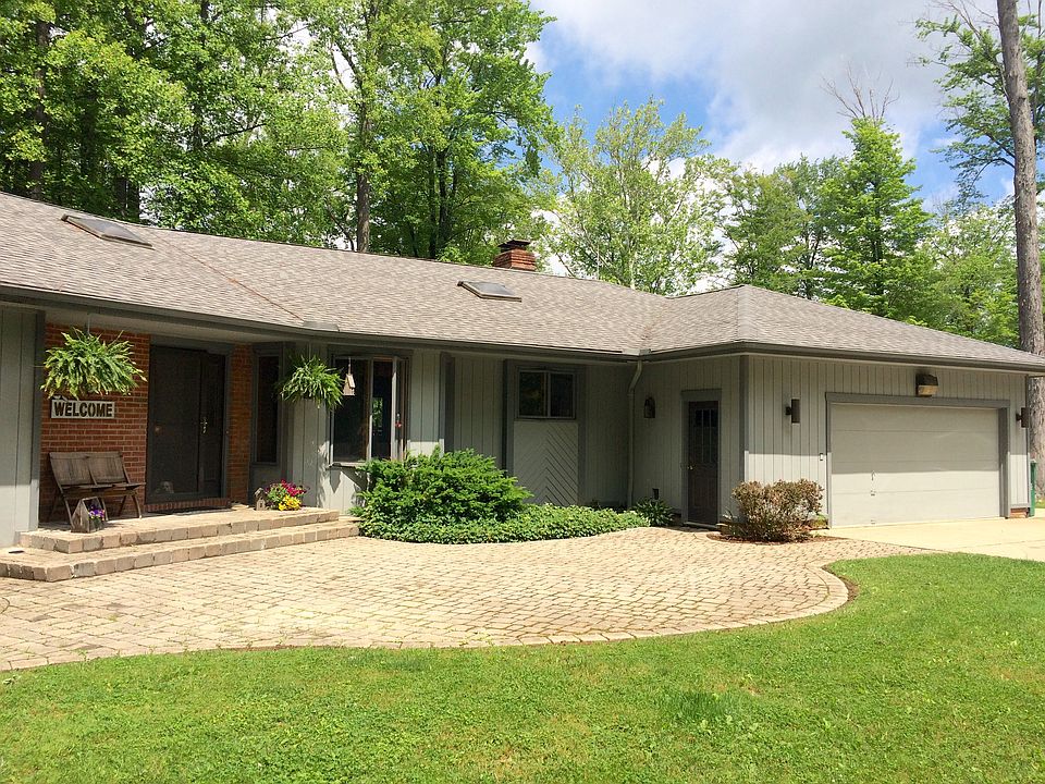 1st image of 8820 Beechwood Dr