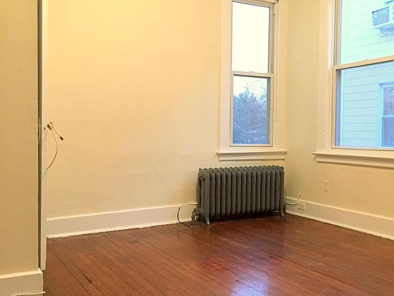 3rd image of 26 Hallock Ave #2
