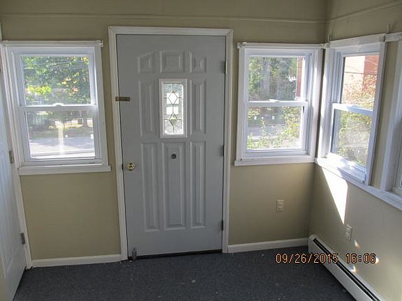 2nd image of 104 Dale St