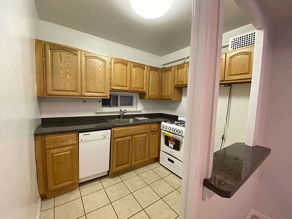 4th image of 10910 Queens Blvd APT 5H