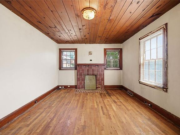 3rd image of 3838 Old Lexington Rd
