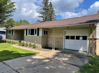 707 Oak St, Rothschild, WI 54474