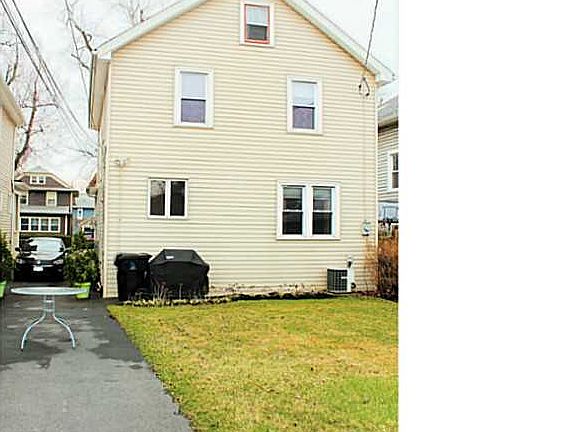 4th image of 44 Courier Blvd