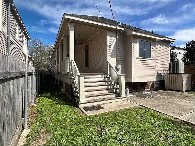 6040 Milne Blvd — Photo 6