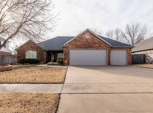 8910 N 137th East Ave, Owasso, OK 74055