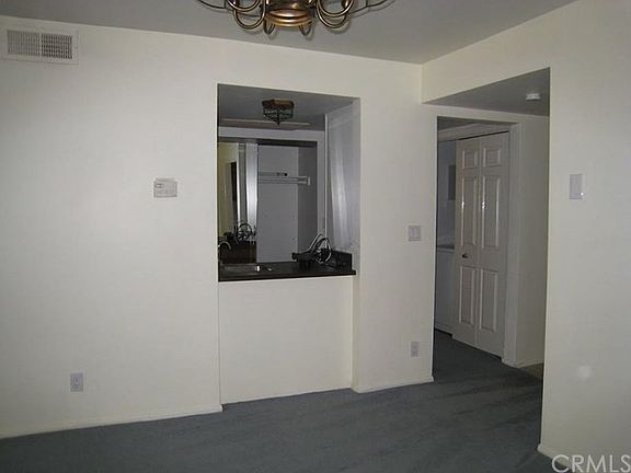 4th image of 401 E California Blvd APT 106