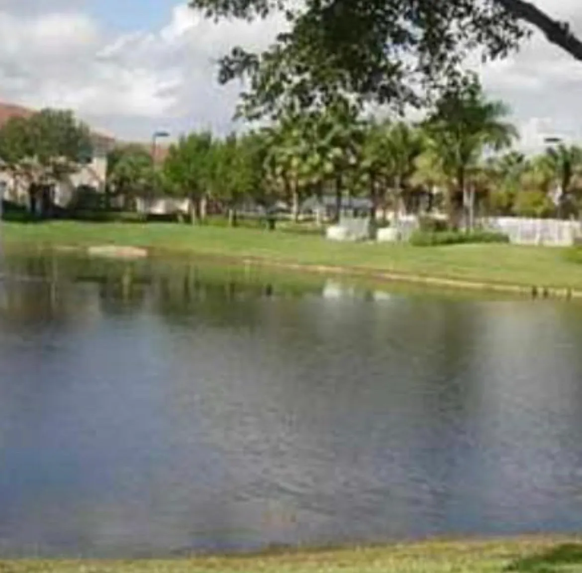 2 bed, 1300 sqft, $2,289 — Photo 3