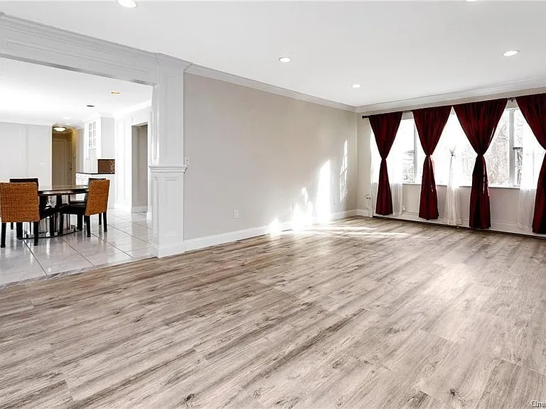 2185 Sultana Dr — Photo 15