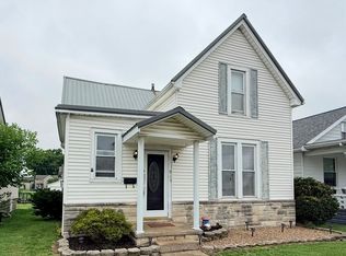 915 10th St, Tell City, IN 47586