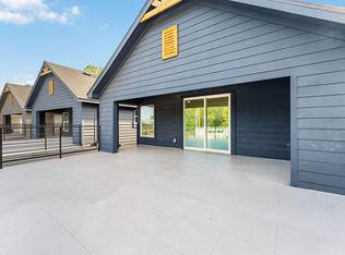 9326 Firnat St #B, Houston, TX 77016