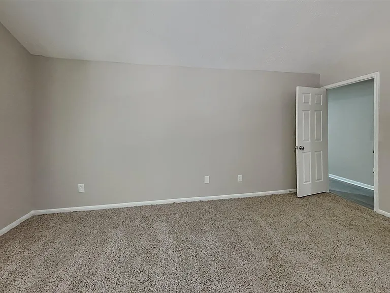 26877 Towerguard Dr — Photo 6