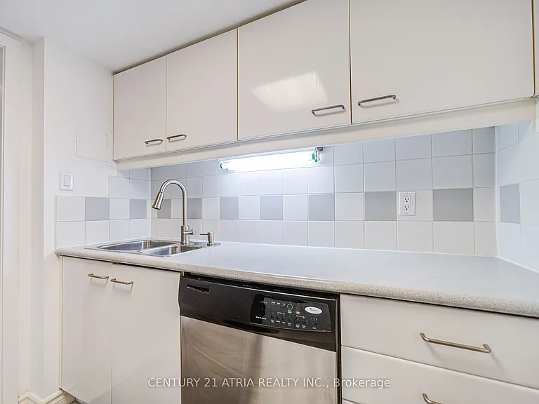 38 Elm St #2715 — Photo 17