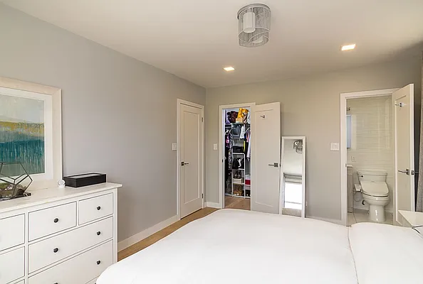 Sold by Remax City Square | media 5