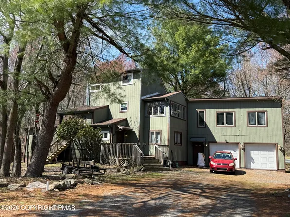 1412 Clover Rd, Long Pond, PA 18334