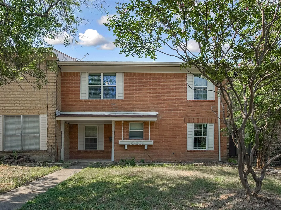 2203 Sheraton Dr