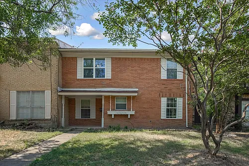 2203 Sheraton Dr Photo 1