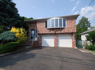 561 Anderson Ave, Wood Ridge, NJ 07075