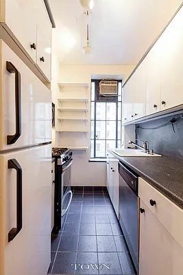 Rented by Town Residential | media 5