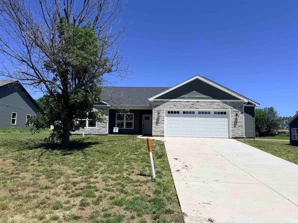 627 W 2nd St, Fowler, IN 47944