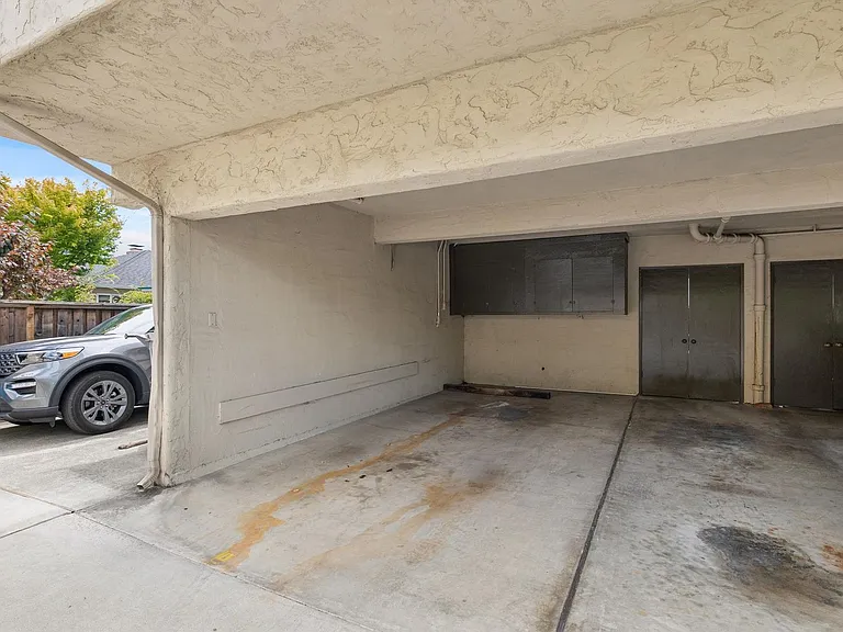 Fremont 854 — Photo 12
