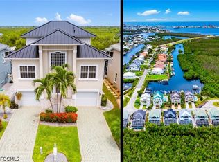 12220 Siesta Dr, Fort Myers Beach, FL 33931