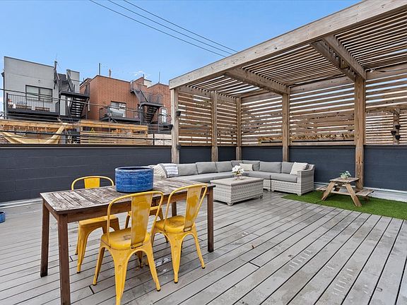 2nd image of 1513 W Walton St #1