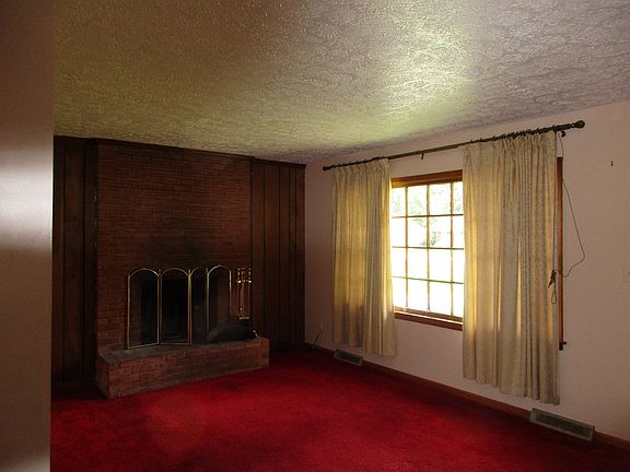 5th image of 226 Westbriar Pl