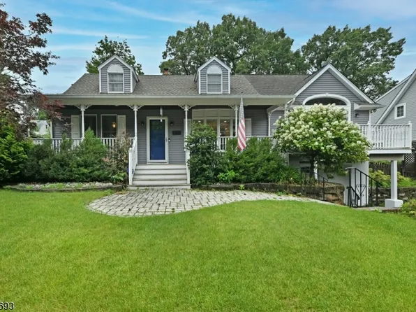 211 Spruce St, Midland Park Boro, NJ 07432