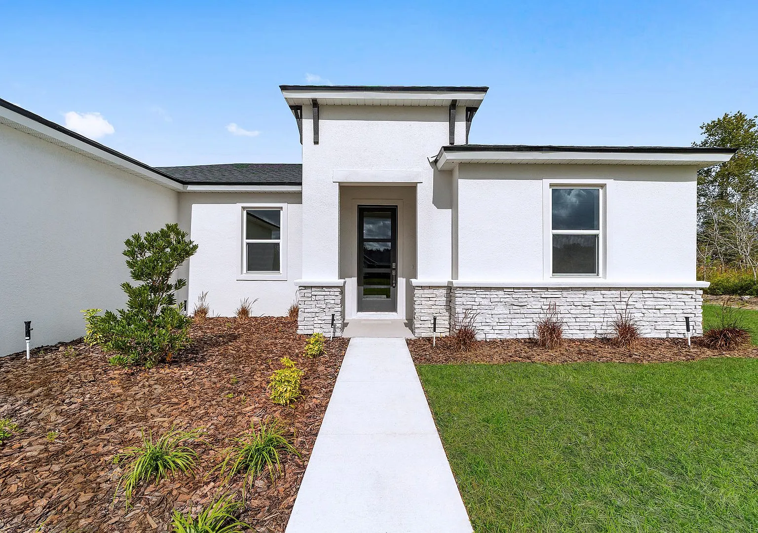 Modern New Construction in Palm Bay — Photo 2