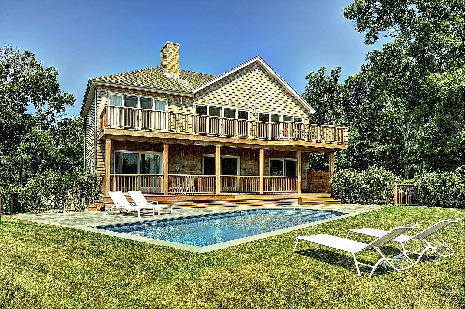 Hither Hills Home with heated Pool — Photo 2