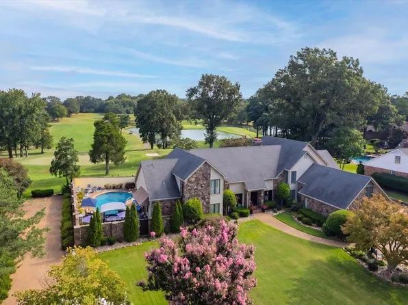 8332 Countrywood Fwy, Cordova, TN 38016