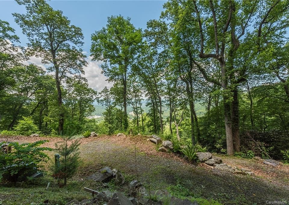 1st image of 104 Castanea Mountain Dr #4