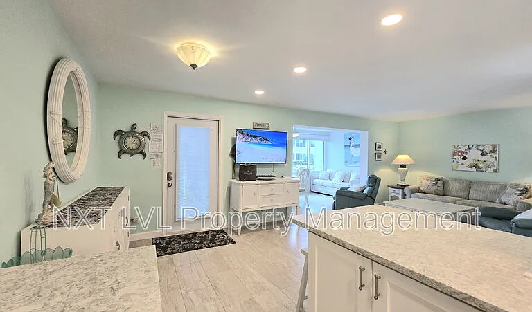 1065 Gulf Shore Blvd N #108 — Photo 7