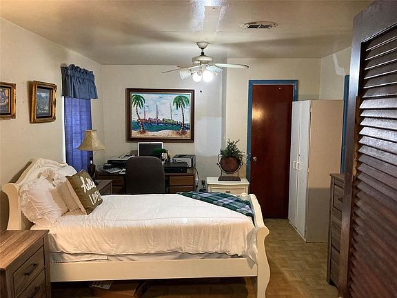 4th image of 8119 Lugary Dr