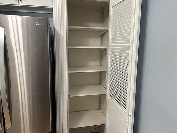 5th image of 2325 Durham Dr