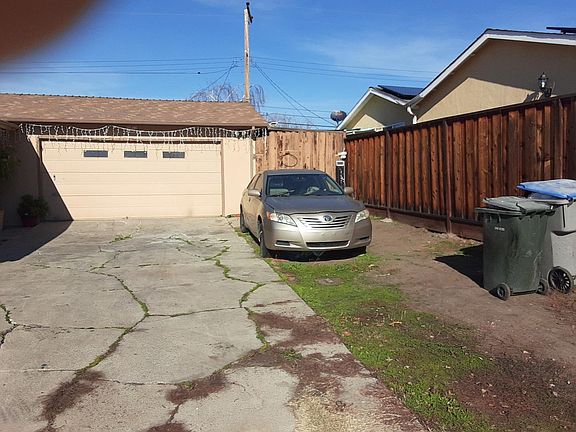 2nd image of 2927 Murtha Dr
