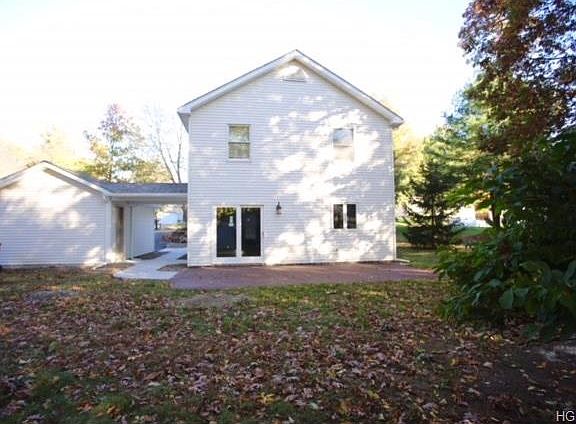 3rd image of 5 Princeton Dr