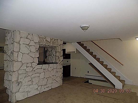 4th image of 158 Hudson Ave