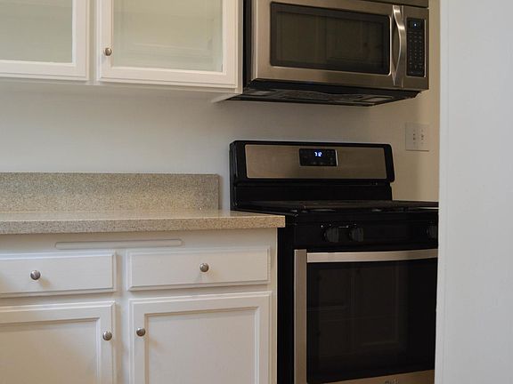 5th image of 505 Avondale Ave