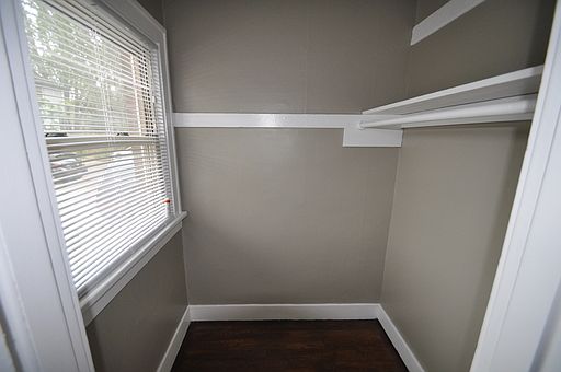 5th image of 1720 E Denny Way APT 106