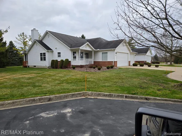 1140 Curzon St, Howell, MI 48843