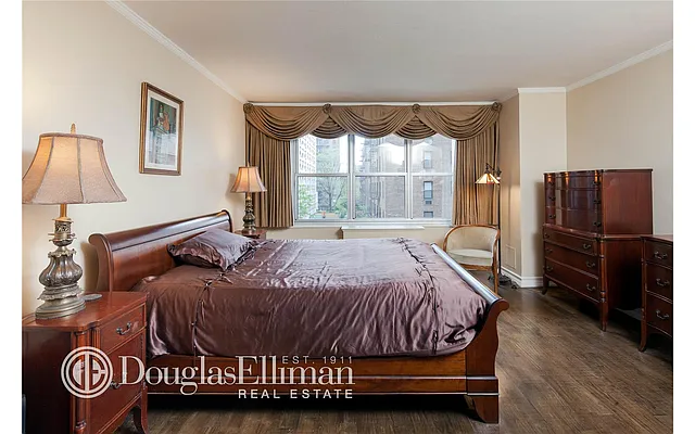 Sold by Douglas Elliman | media 8