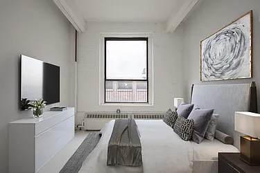 Rented by R New York