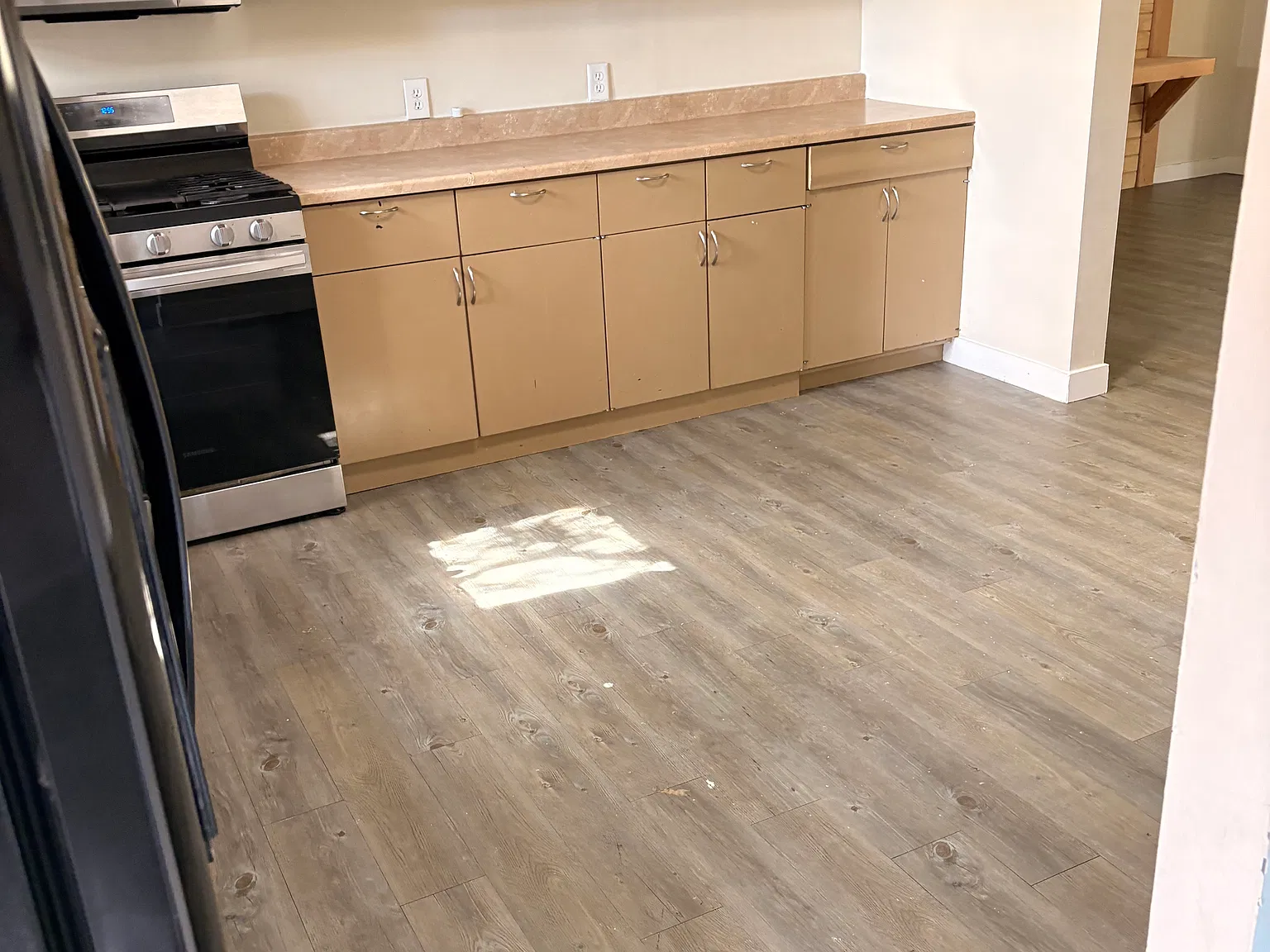 3 bed, 1300 sqft, $2,000 — Photo 4